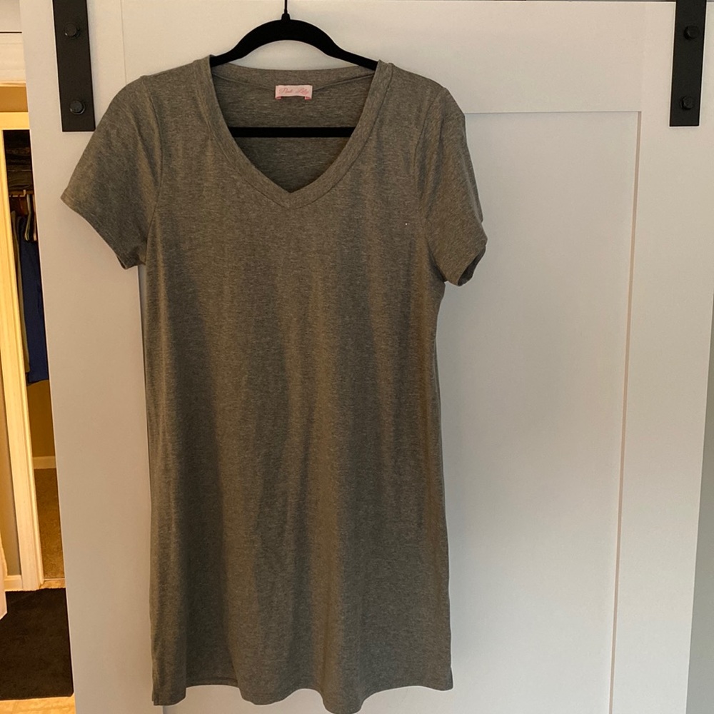 Gray v-neck tshirt dress
